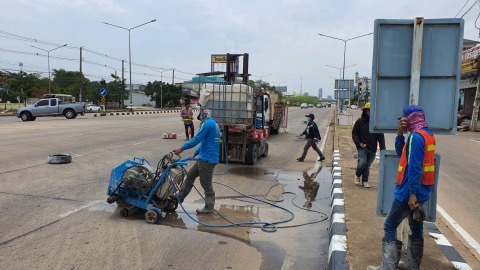 งานตัดคอนกรีต ถนนมิตรภาพ